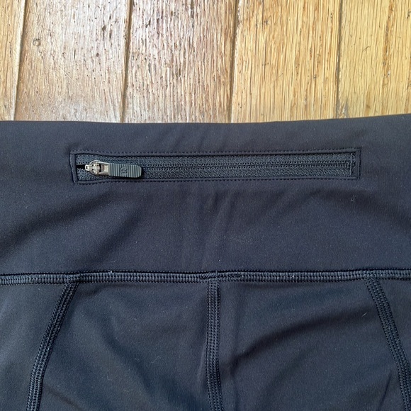 Lululemon Black 3/4 Length Leggings with Pockets - Picture 9 of 9